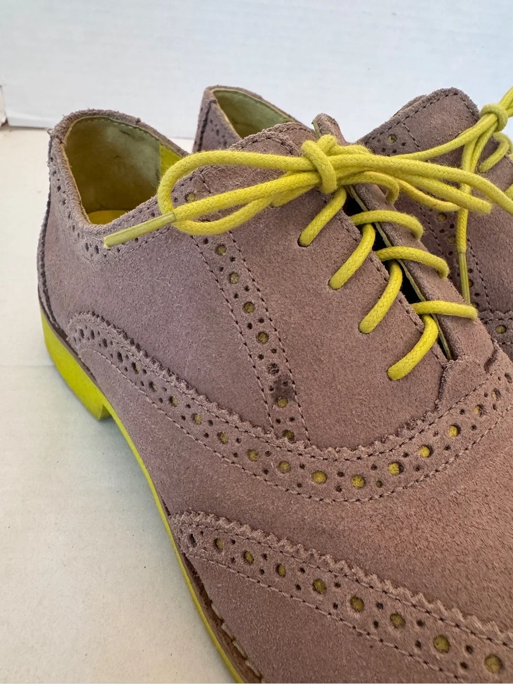 Cole Haan Womens Alisa Oxfords Taupe Suede Neon Yellow Brogue Wingtip Size 9.5